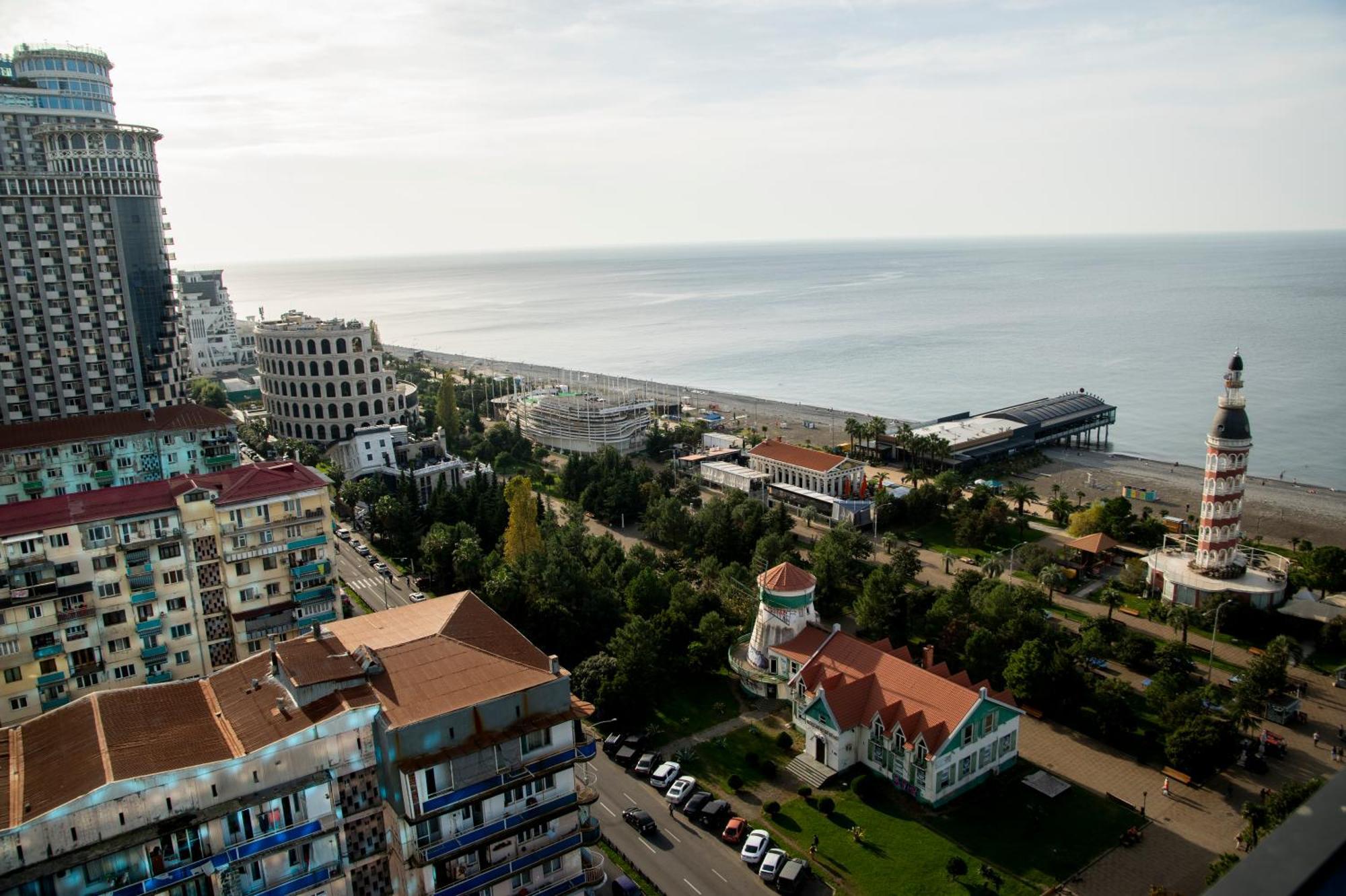 Spend Your Time In Orbi City Batumi Exterior photo